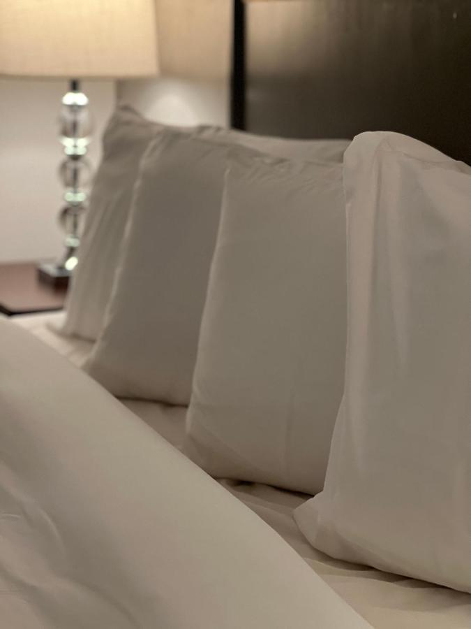 Chateau Suites Нористаун Екстериор снимка