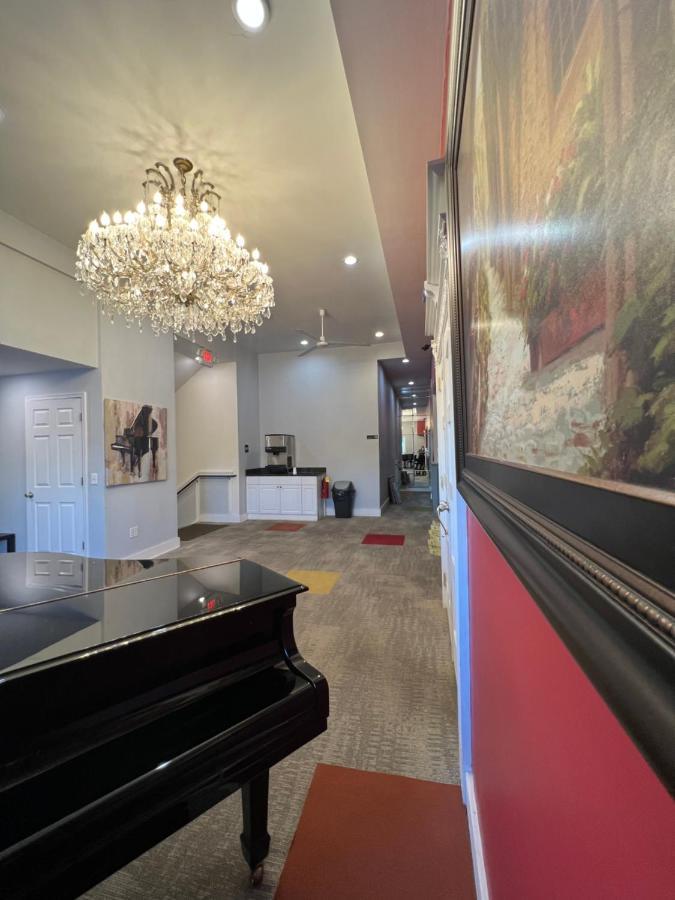 Chateau Suites Нористаун Екстериор снимка
